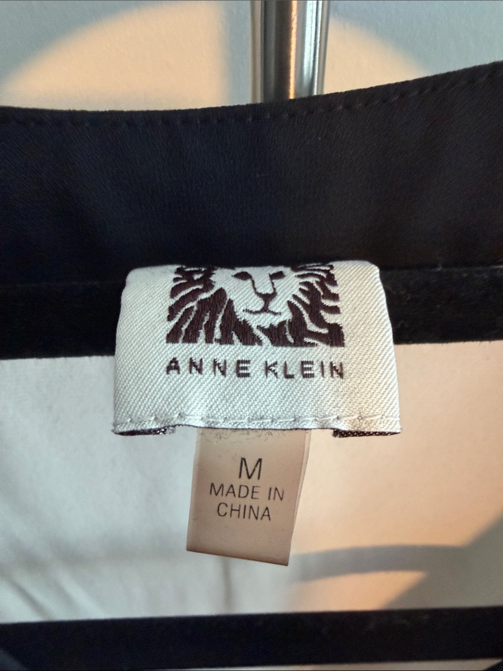Anne Klein Light Pink/Cream Sleeveless Blouse with Black Tie - Picture 2 of 6